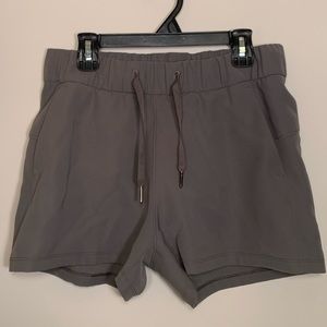 Lululemon on the fly short